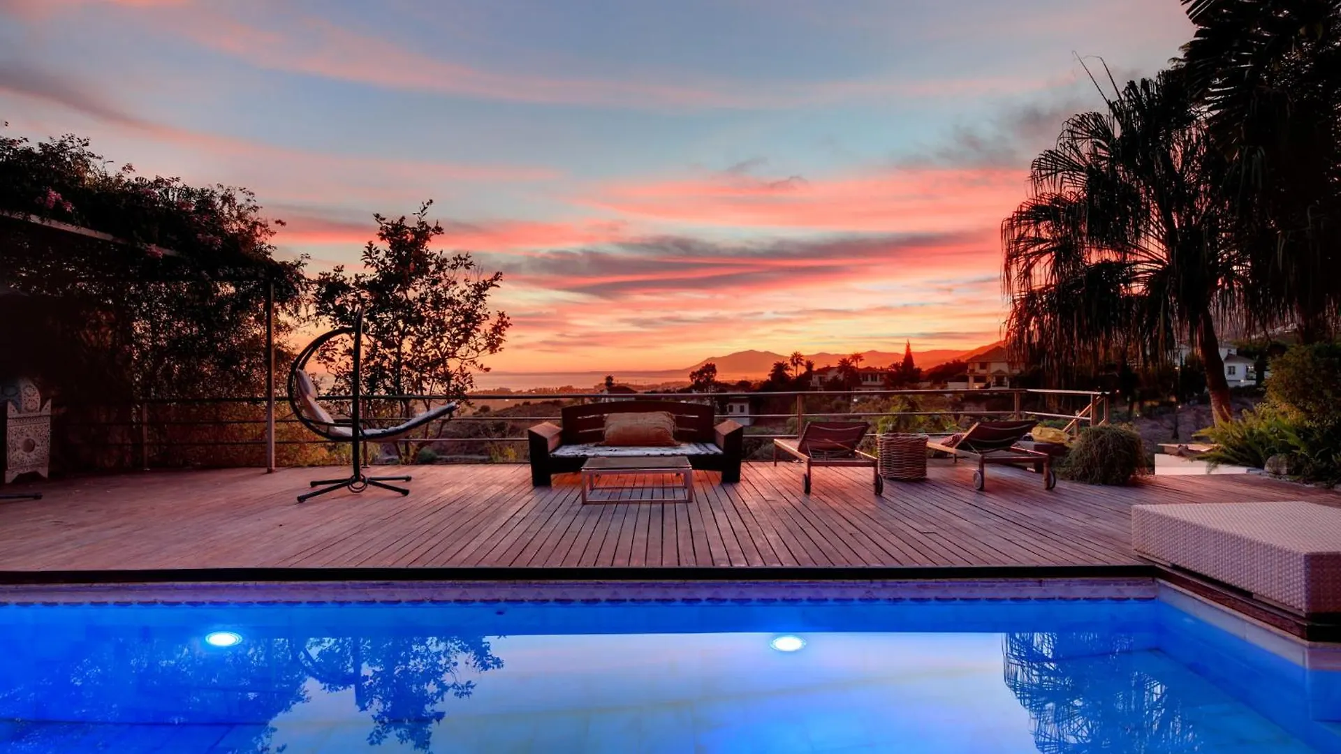 Marbella Boutique Art Suites