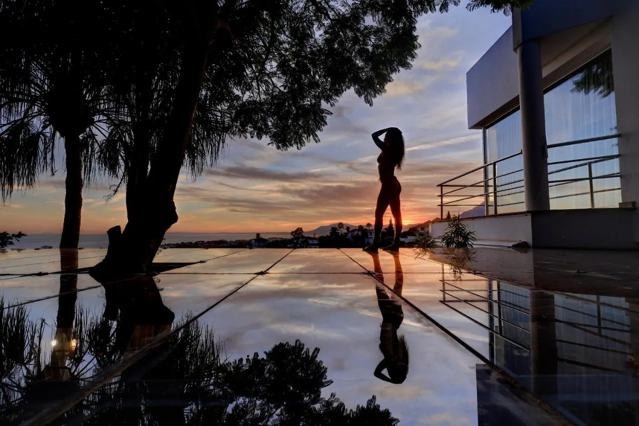 Homestay Marbella Boutique Art Suites